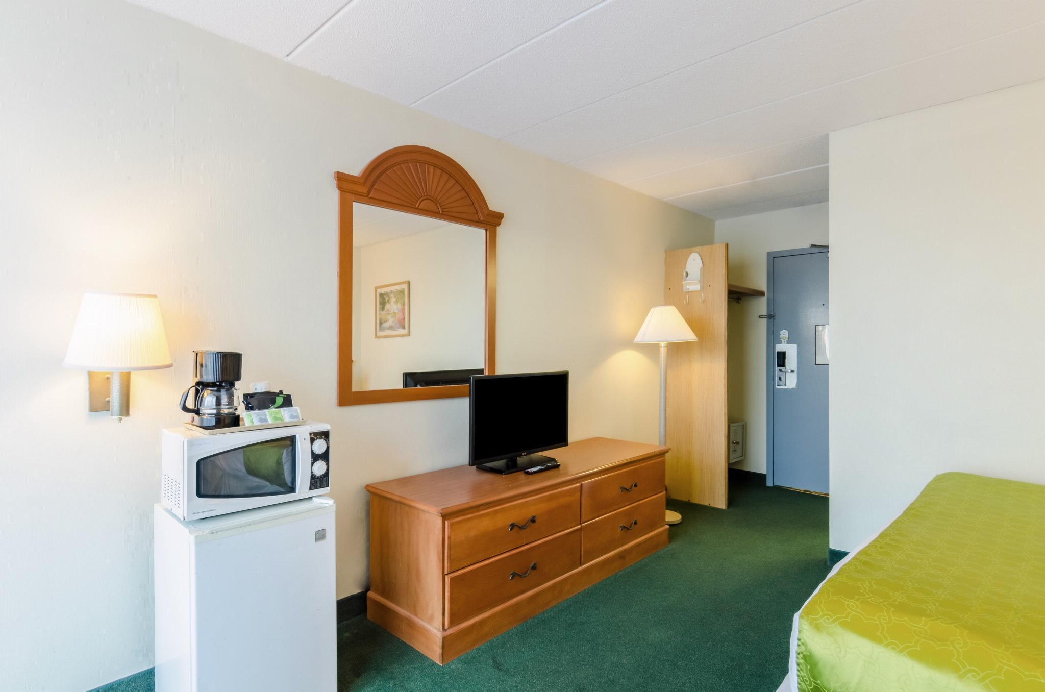 Quality Inn West Springfield Dış mekan fotoğraf