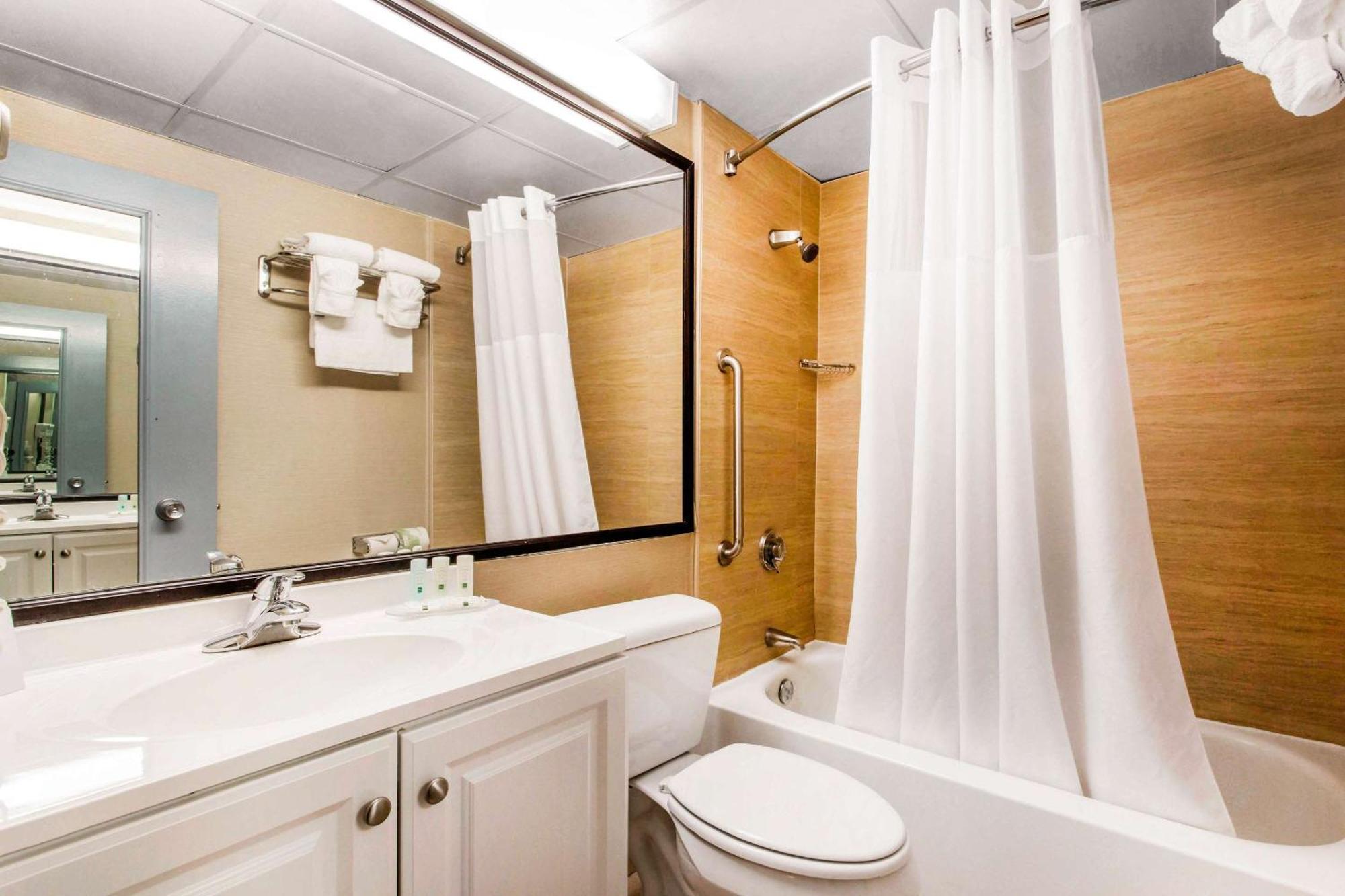 Quality Inn West Springfield Dış mekan fotoğraf